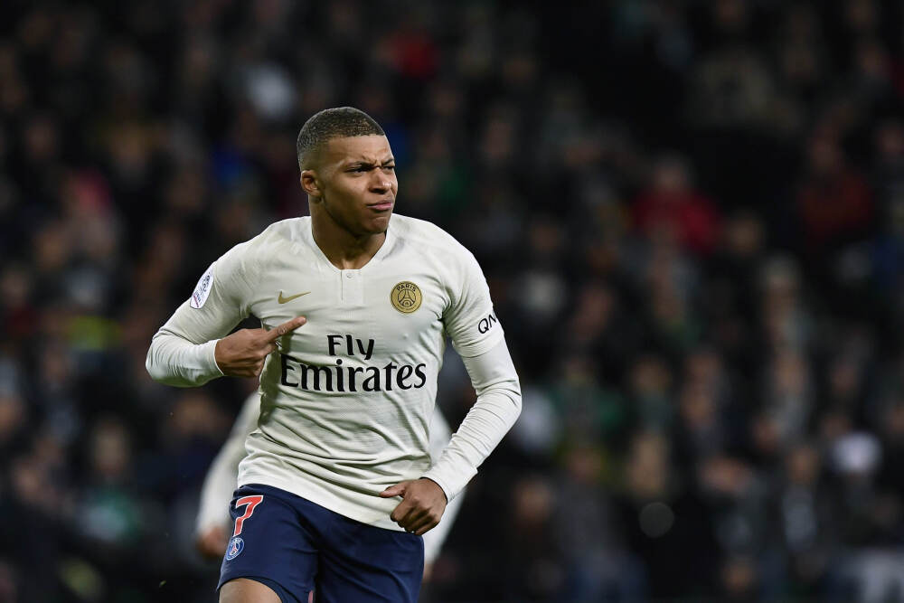 2025广州车展：梅赛德斯-AMG GT XX概念车中国首秀